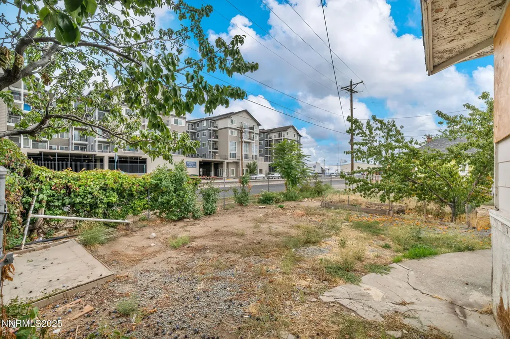 344 7th Reno NV 89512
