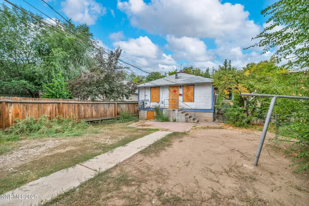 344 7th Reno NV 89512