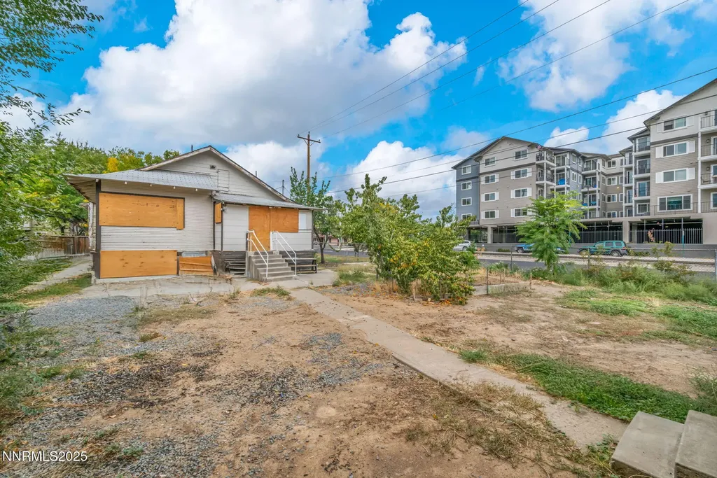 344 7th Reno NV 89512
