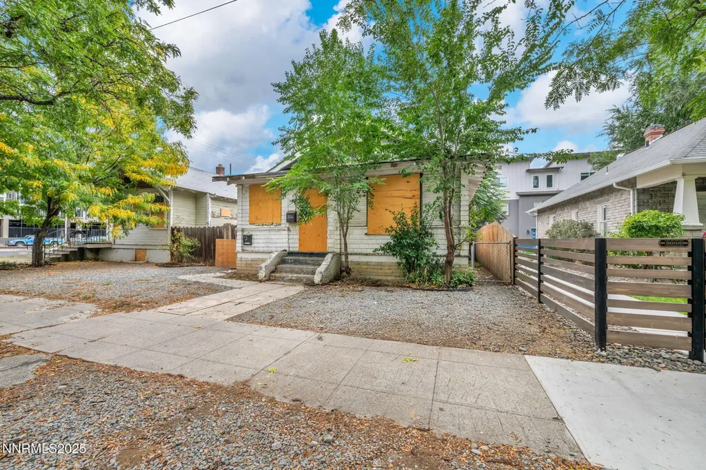 344 7th Reno NV 89512