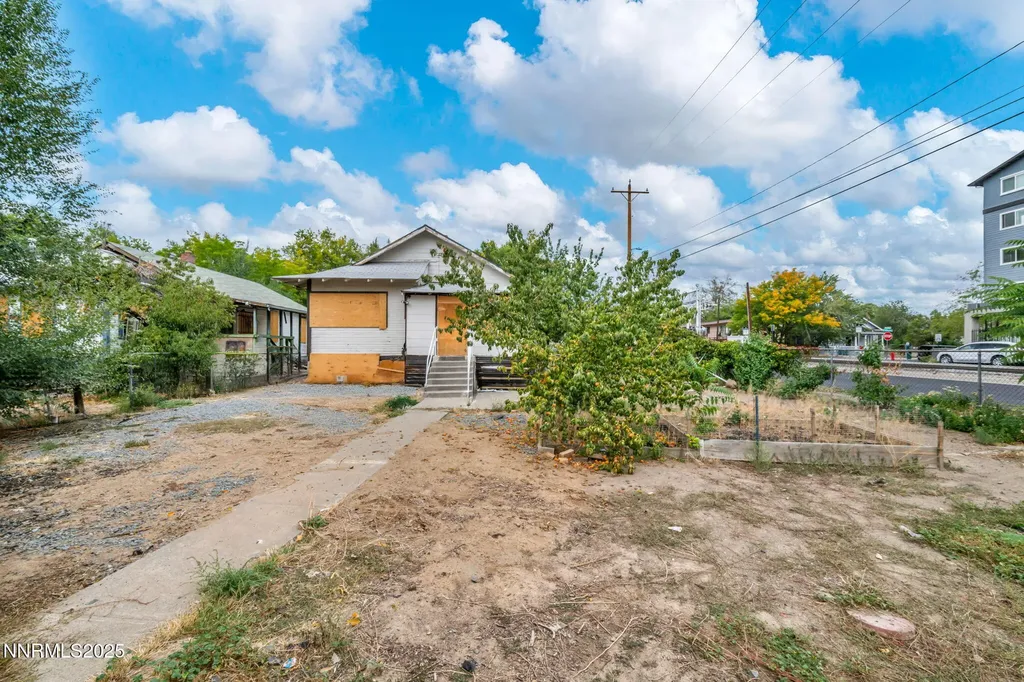 336 7th Reno NV 89512