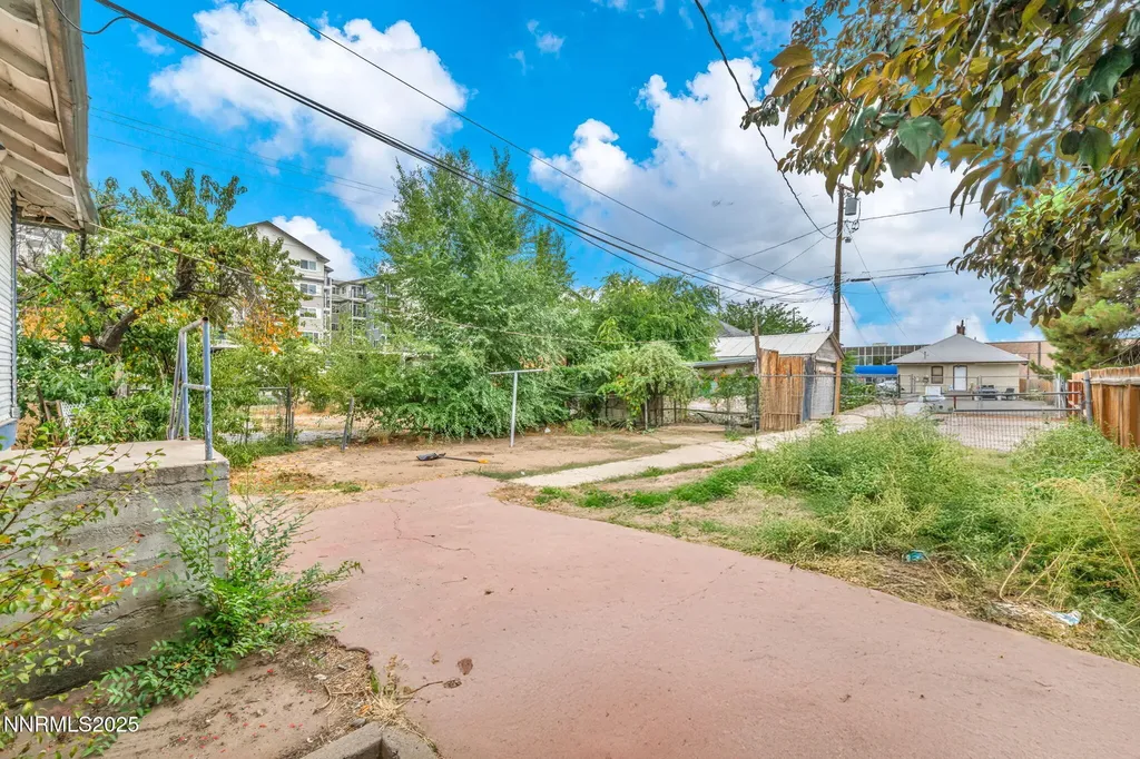 336 7th Reno NV 89512