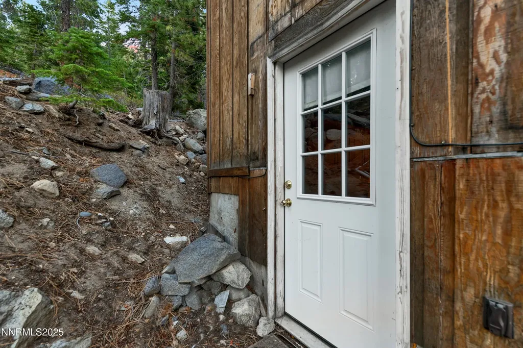 349 Maryanne Stateline NV 89449