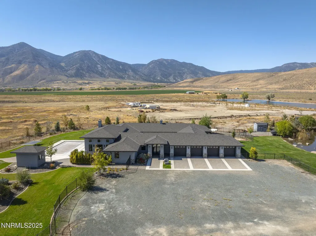 2960 Oasis Springs Minden NV 89423