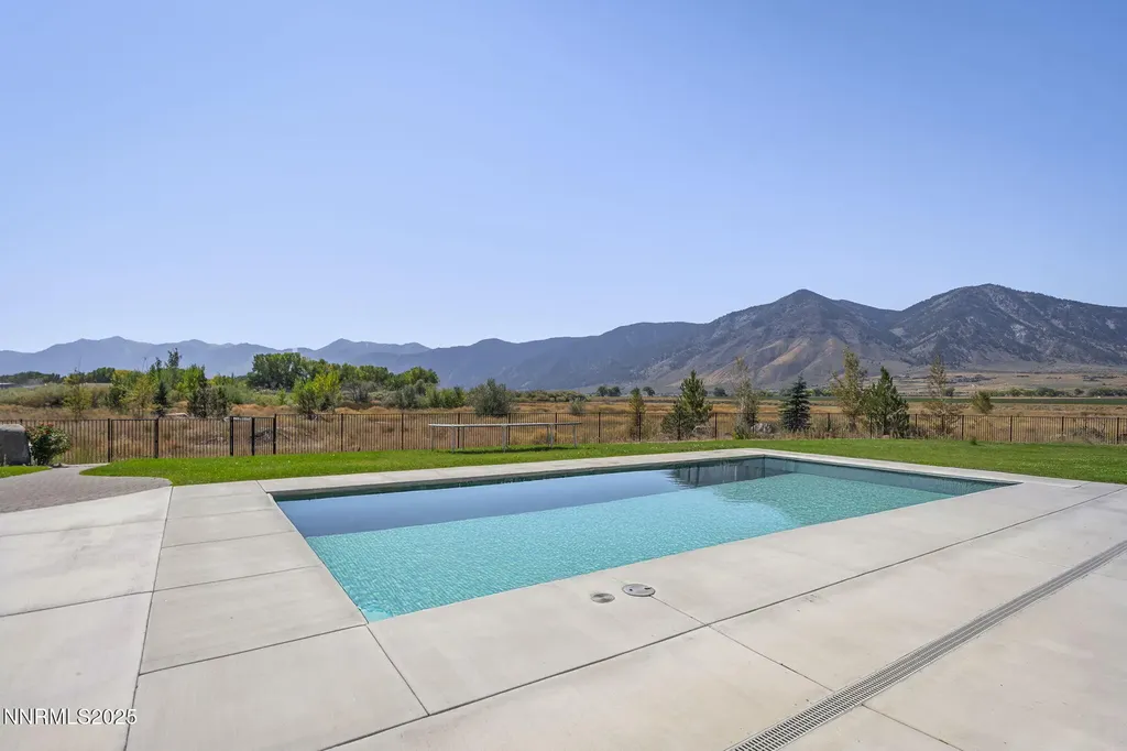 2960 Oasis Springs Minden NV 89423