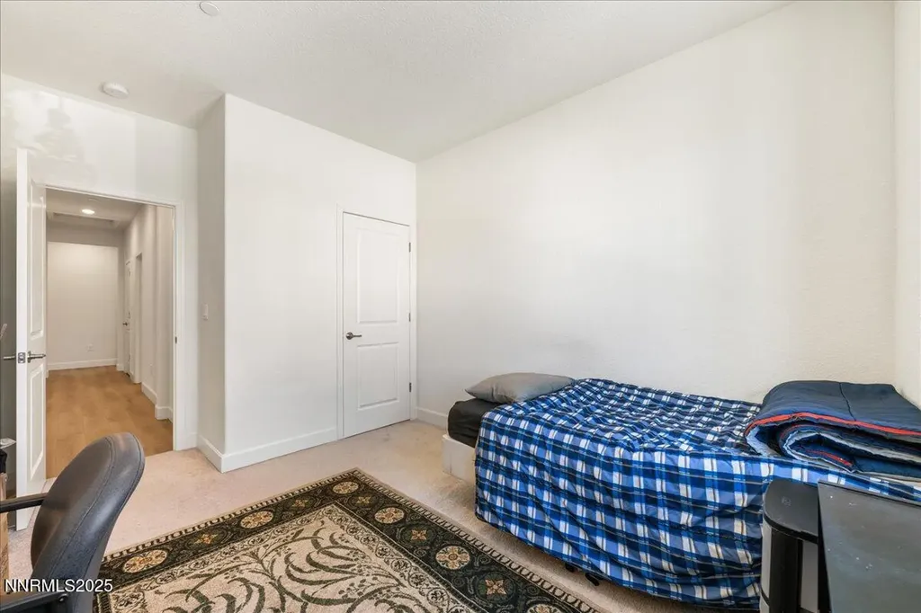 775 Bale Mountain Sparks NV 89436