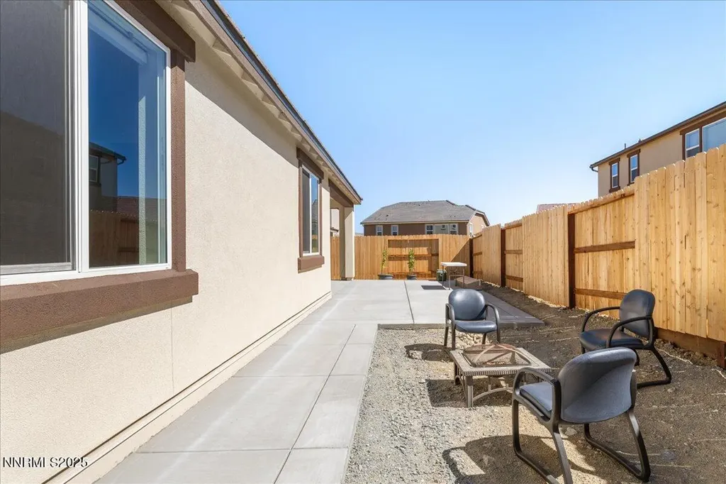 775 Bale Mountain Sparks NV 89436
