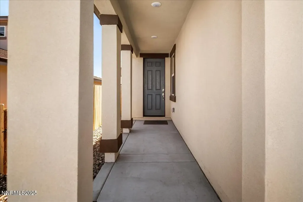 775 Bale Mountain Sparks NV 89436
