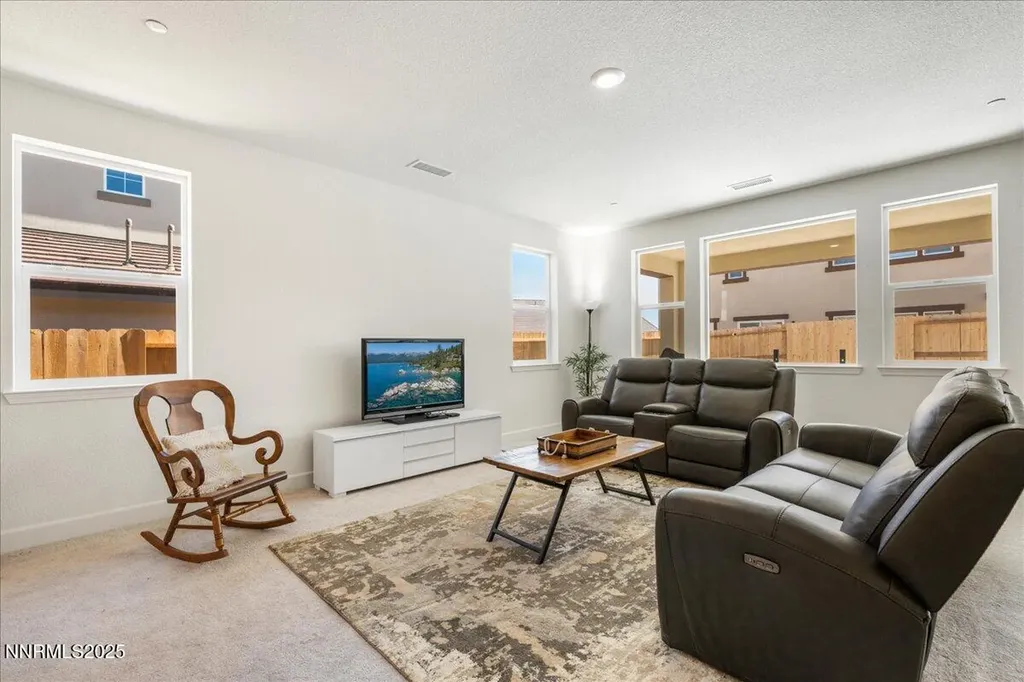 775 Bale Mountain Sparks NV 89436