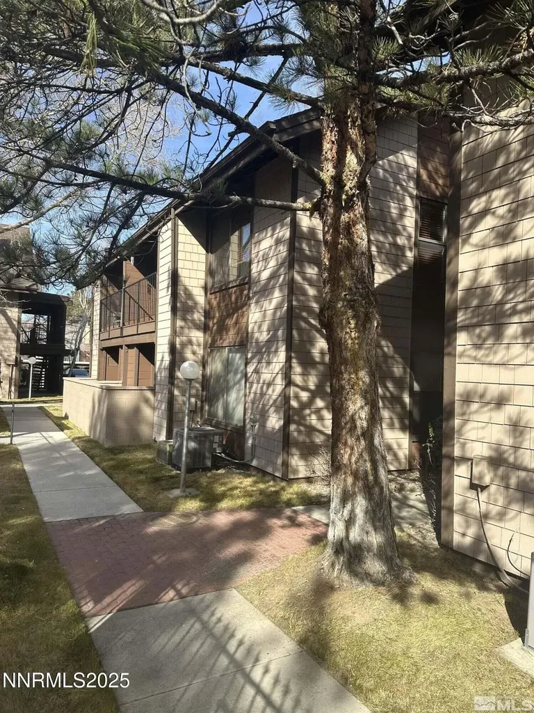 1465 Peckham Reno NV 89502