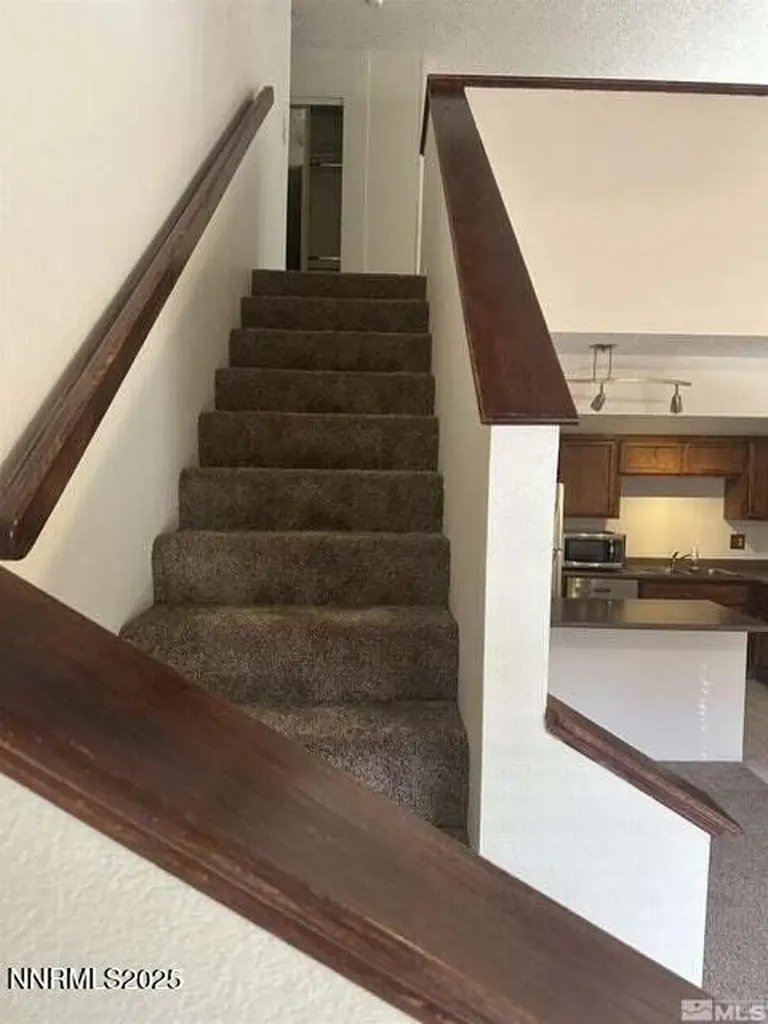 1465 Peckham Reno NV 89502