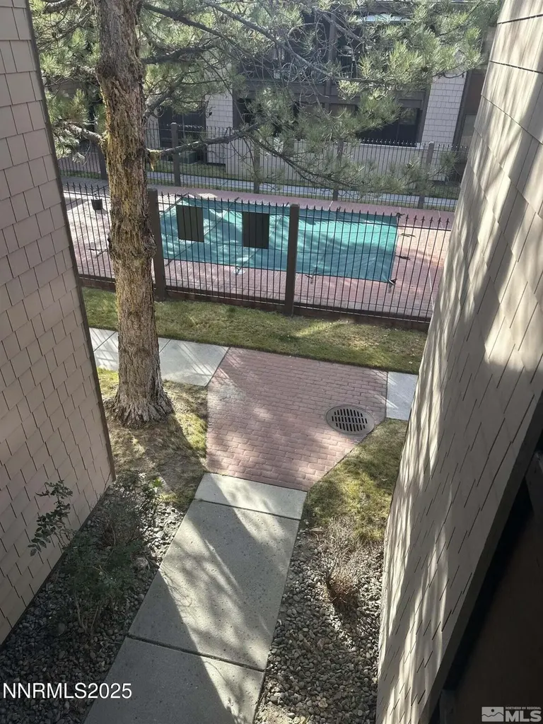 1465 Peckham Reno NV 89502