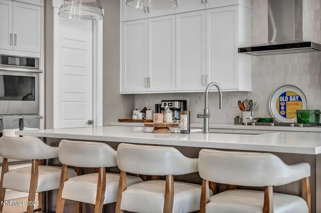 5441 Side Saddle Reno NV 89511