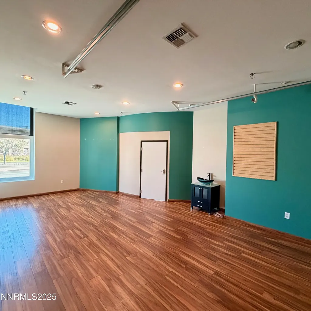 8975 Double Diamond Reno NV 89521