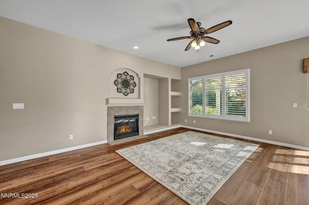823 Gullane Dayton NV 89403