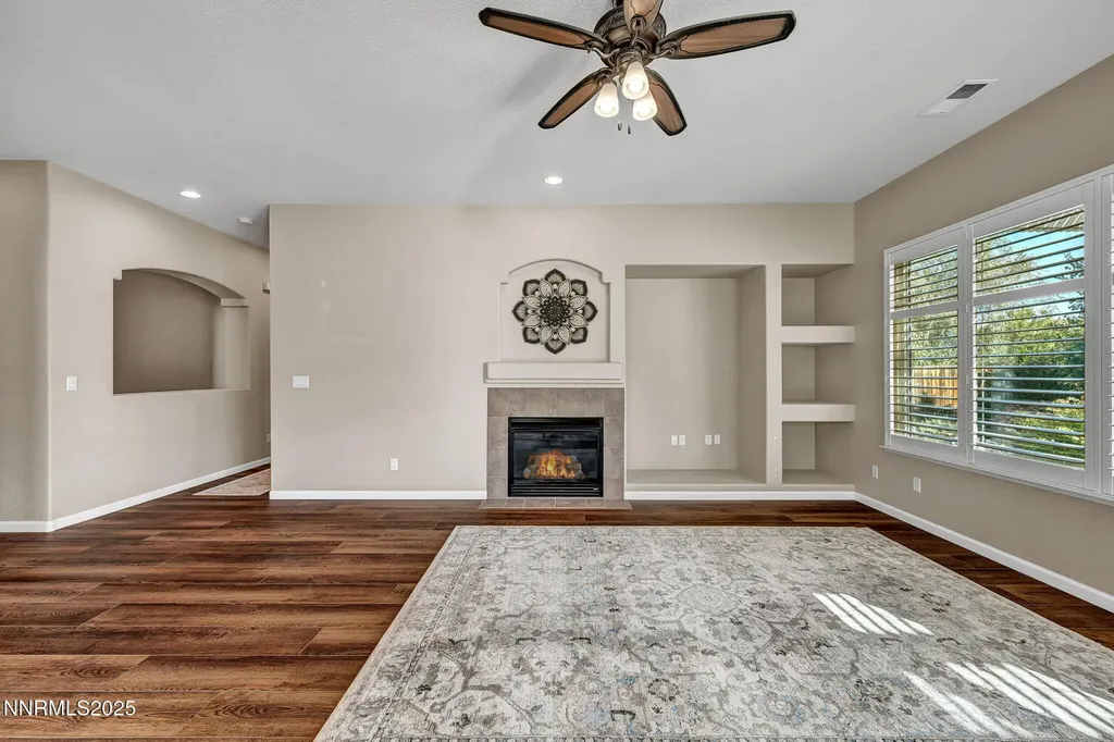 823 Gullane Dayton NV 89403
