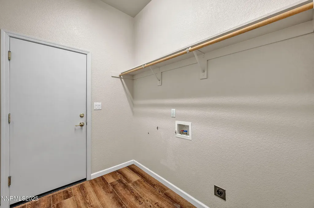 823 Gullane Dayton NV 89403
