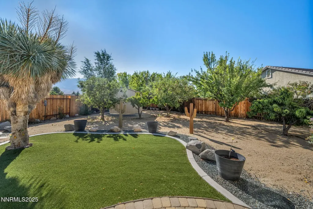 823 Gullane Dayton NV 89403
