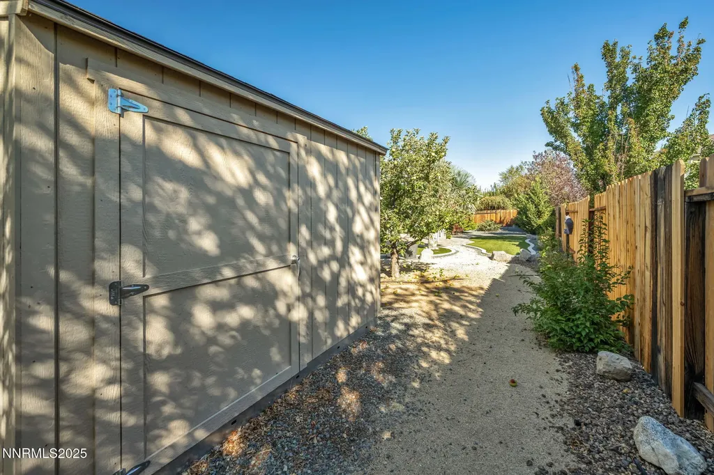 823 Gullane Dayton NV 89403