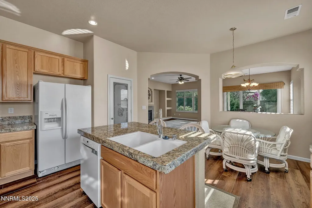 823 Gullane Dayton NV 89403