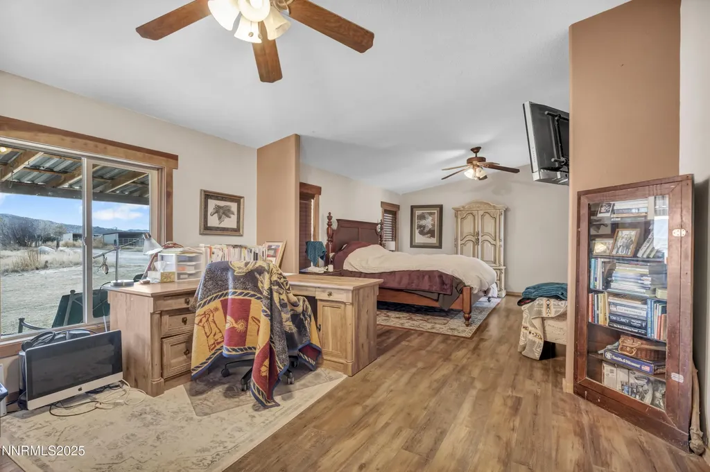 5100 Grey Van Reno NV 89510