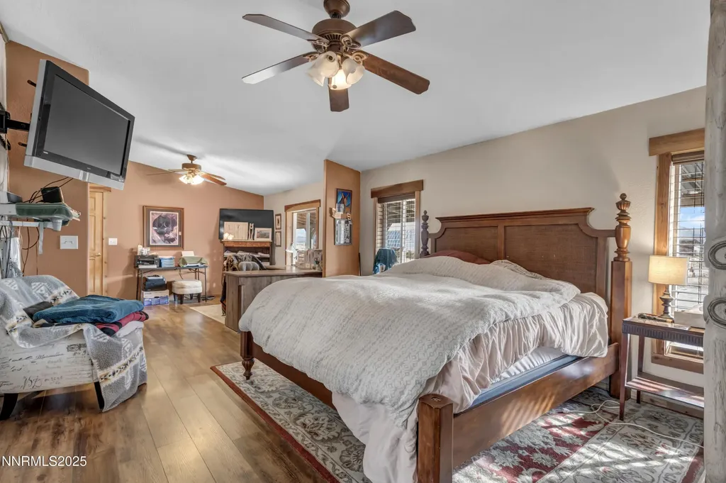 5100 Grey Van Reno NV 89510