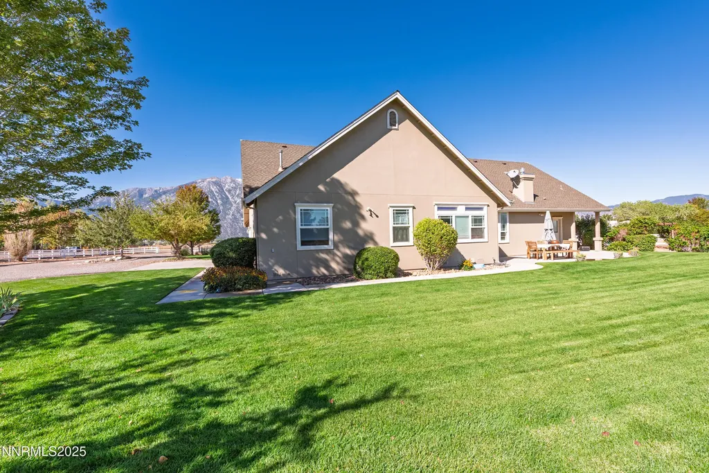 1030 Country Gardnerville NV 89460