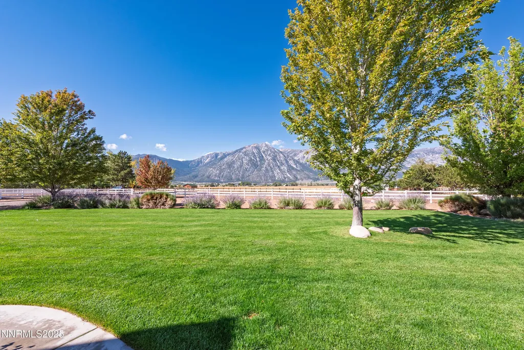 1030 Country Gardnerville NV 89460