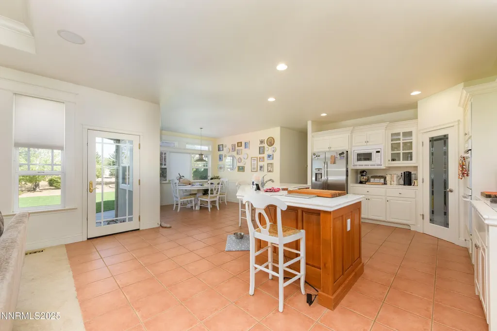 1030 Country Gardnerville NV 89460