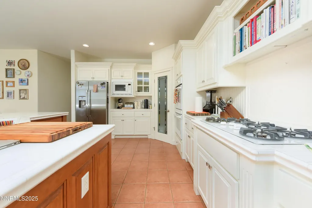 1030 Country Gardnerville NV 89460