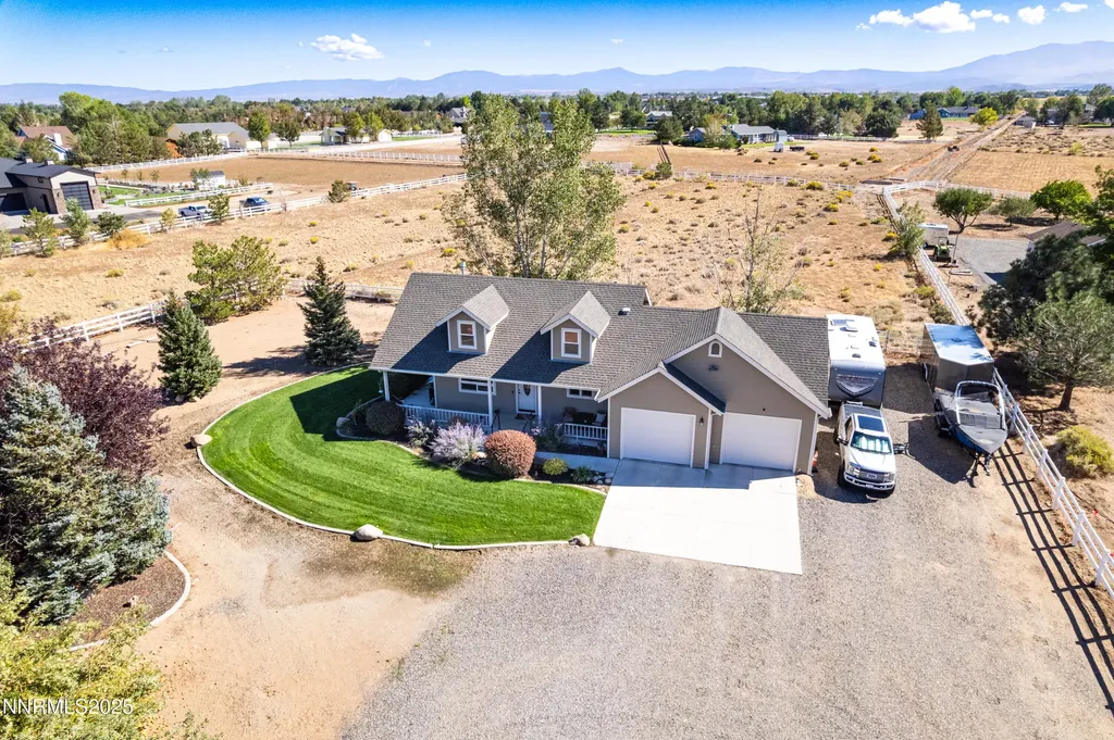 1030 Country Gardnerville NV 89460