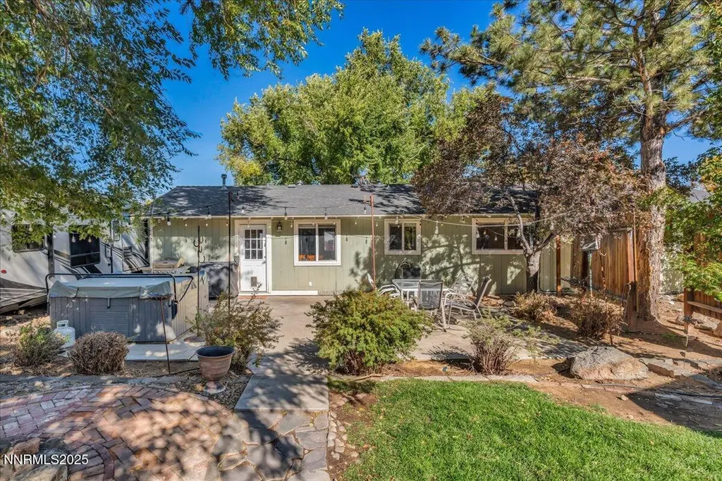 1231 Manhattan Gardnerville NV 89460