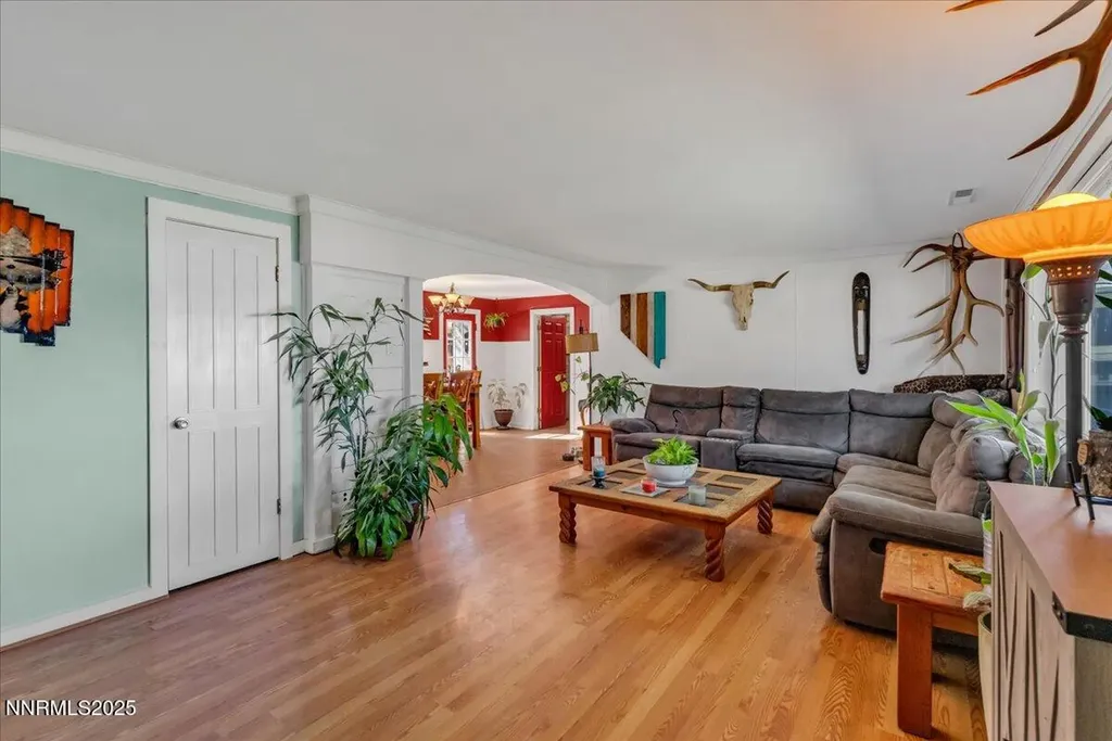 1231 Manhattan Gardnerville NV 89460