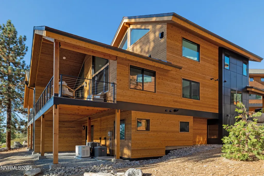 121 Sierra Colina Stateline NV 89449