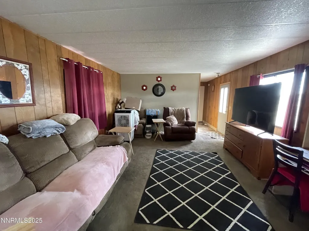 9910 Mayhew Winnemucca NV 89445