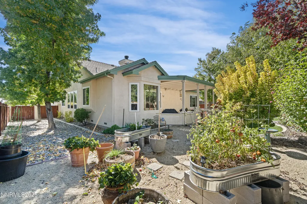 1216 Pleasantview Gardnerville NV 89460
