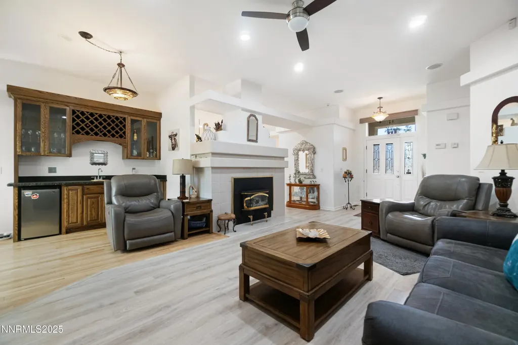 1216 Pleasantview Gardnerville NV 89460