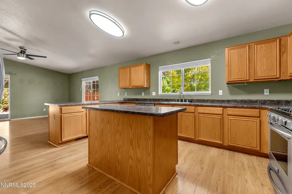 17507 Bear Lake Reno NV 89508