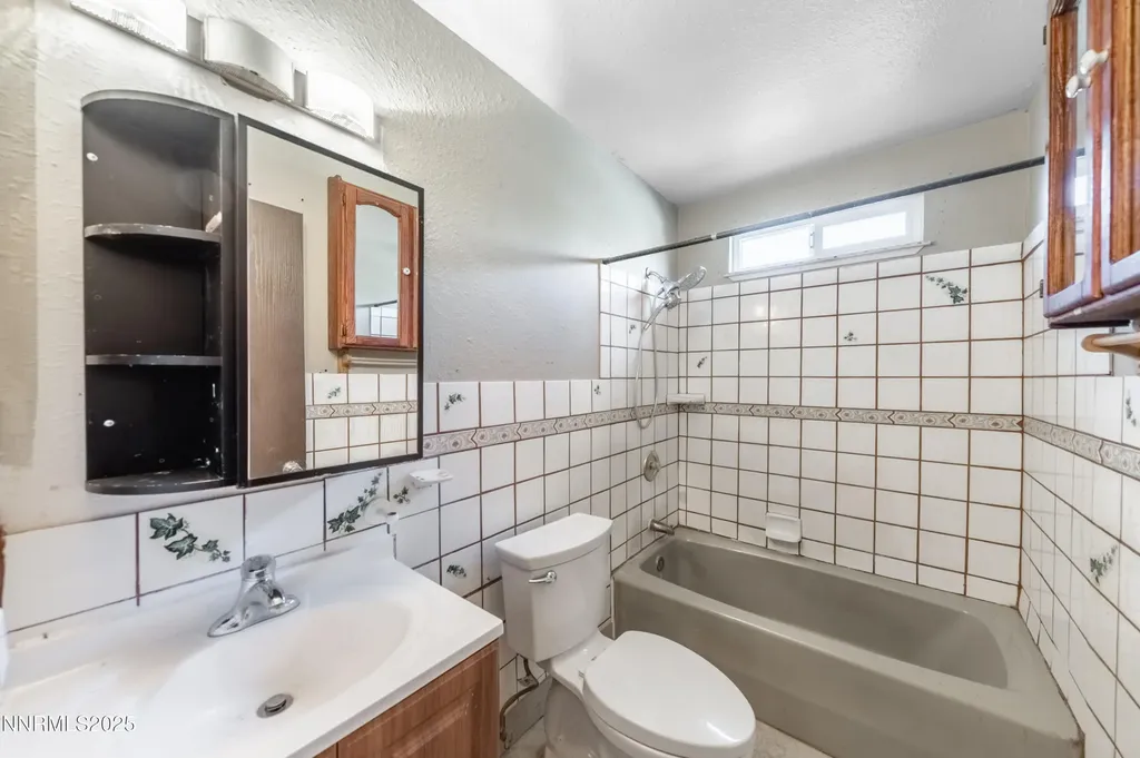11890 Chesapeake Reno NV 89506