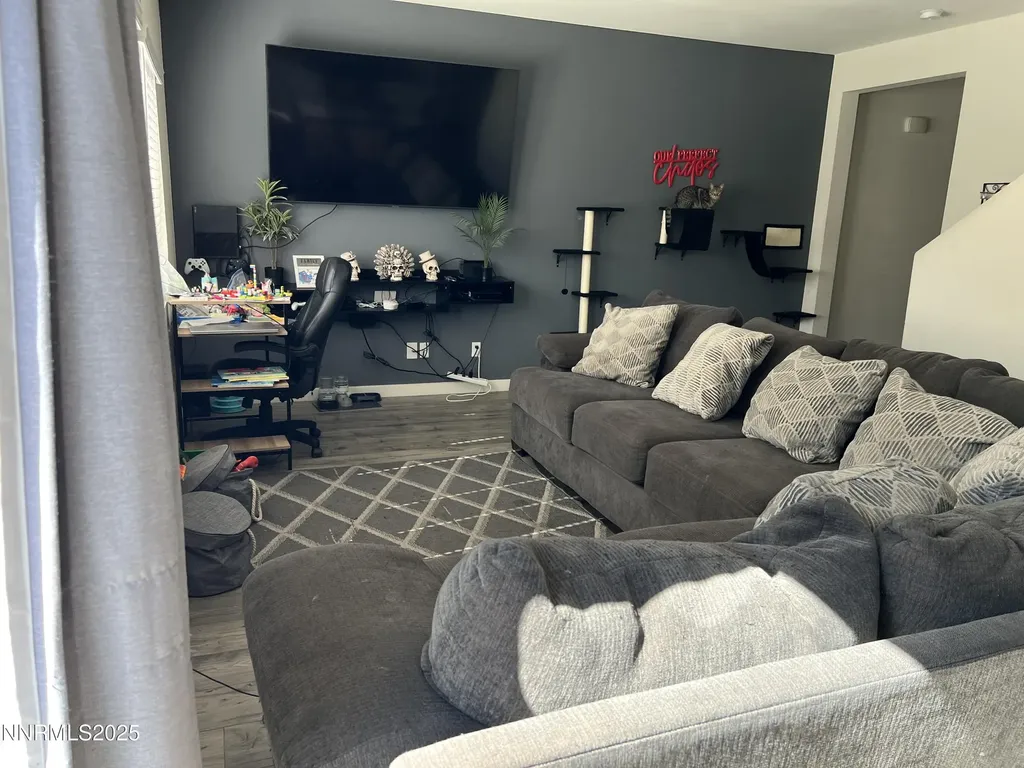 8858 Gazing Star Reno NV 89506