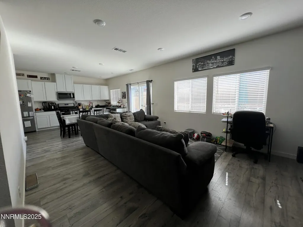 8858 Gazing Star Reno NV 89506