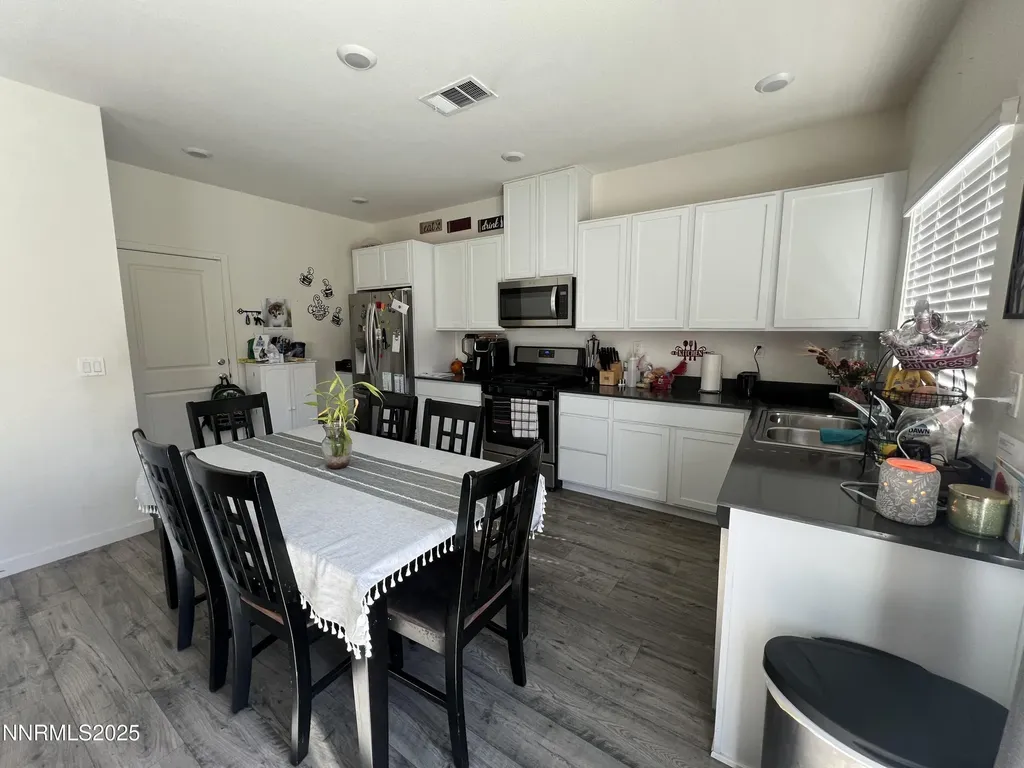 8858 Gazing Star Reno NV 89506