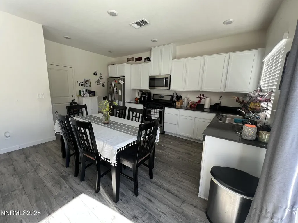 8858 Gazing Star Reno NV 89506