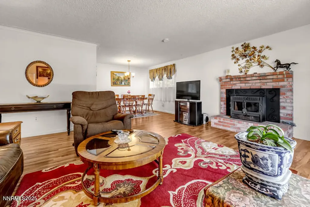 4225 Mira Loma Reno NV 89502