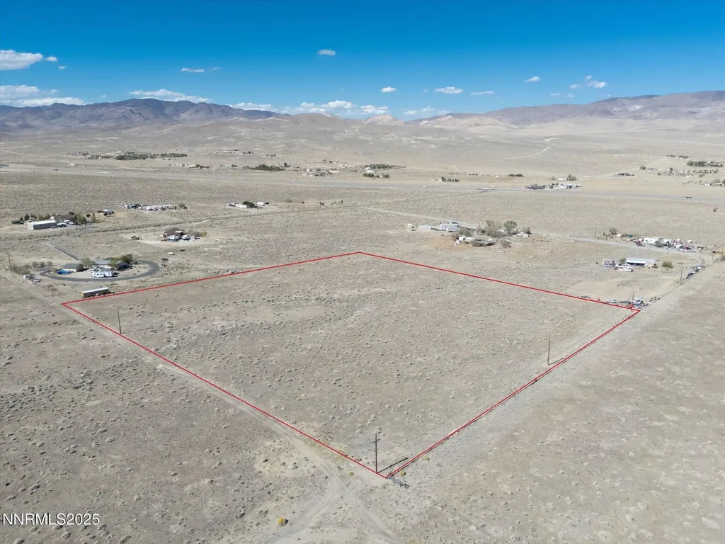 4810 Holmes Silver Springs NV 89429