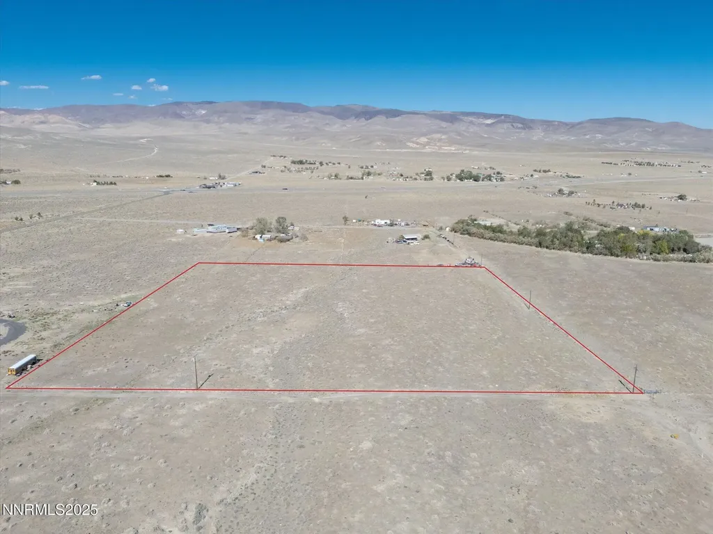 4810 Holmes Silver Springs NV 89429