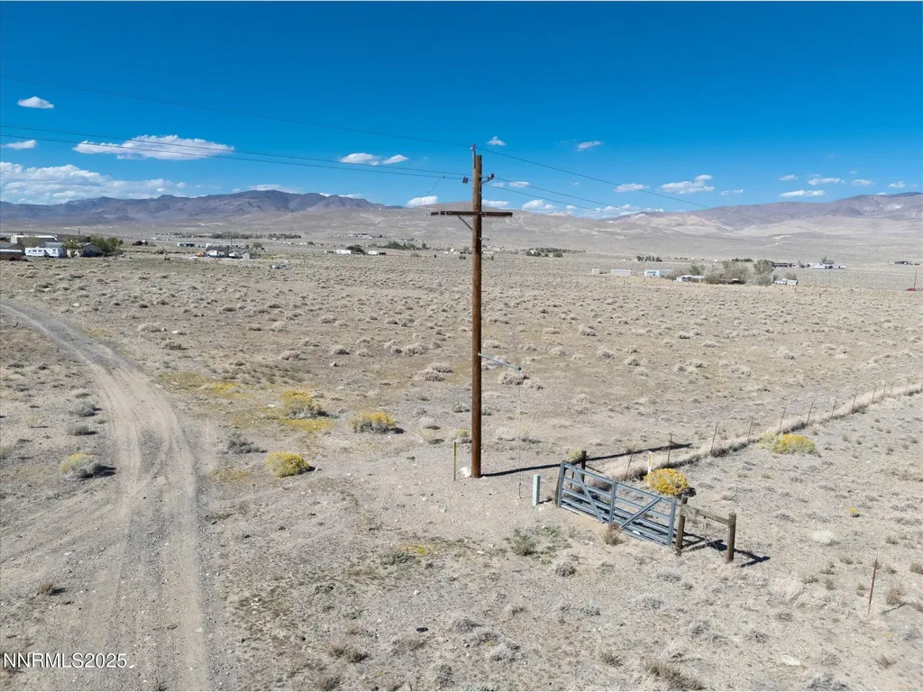 4810 Holmes Silver Springs NV 89429