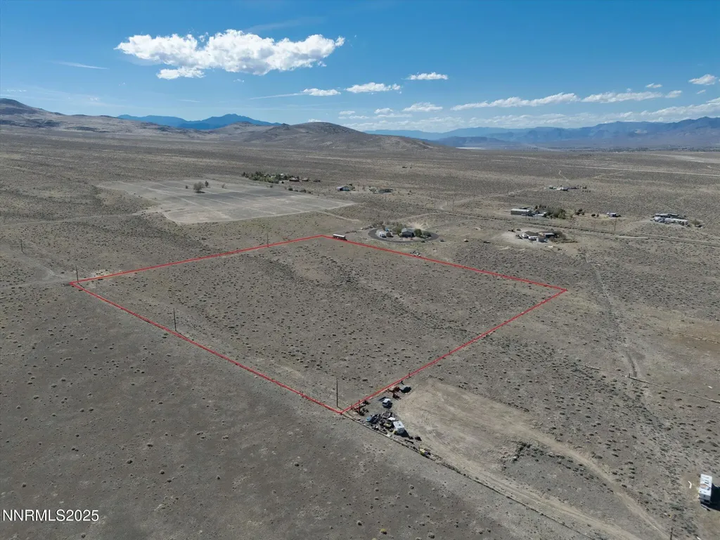4810 Holmes Silver Springs NV 89429