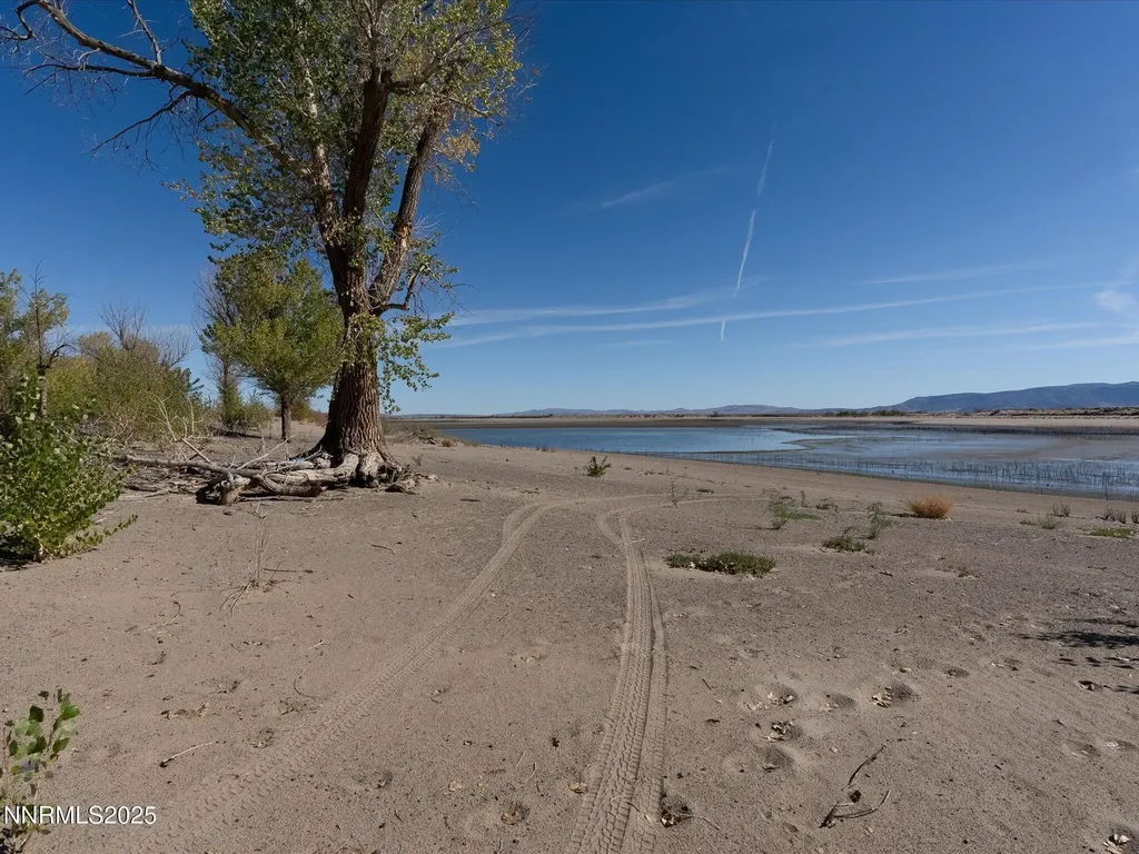 4810 Holmes Silver Springs NV 89429