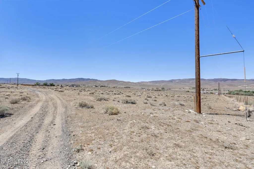 4810 Holmes Silver Springs NV 89429